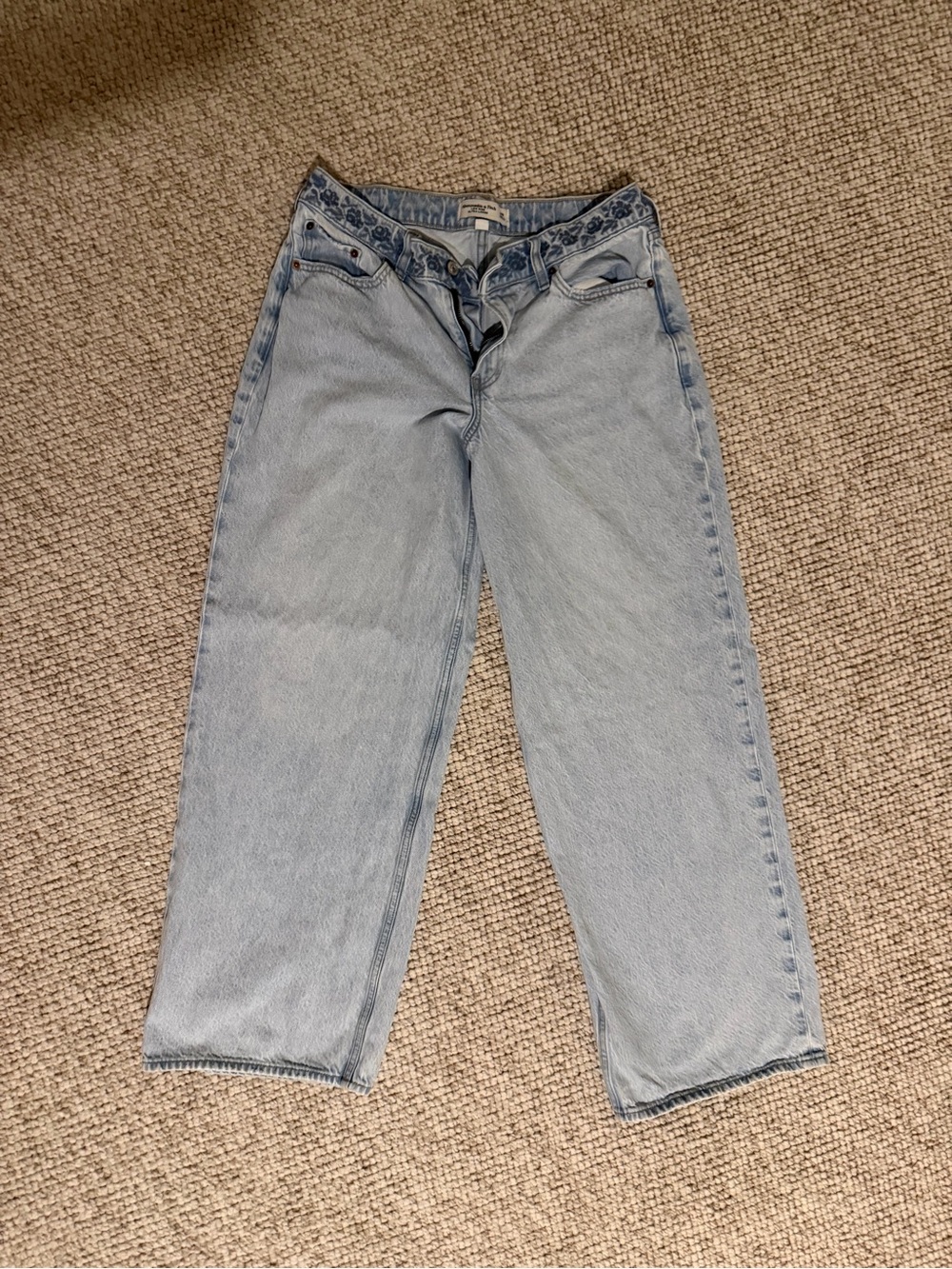 Abercrombie & Fitch curve love Low Rise Ultra Loose Jean